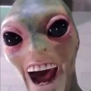 Meet your Posher, Alexandra